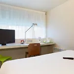 钟楼姆松蓬酒店 3*