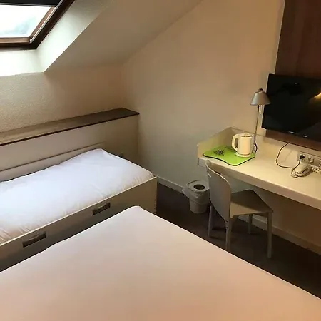 Campanile Hotel 3*