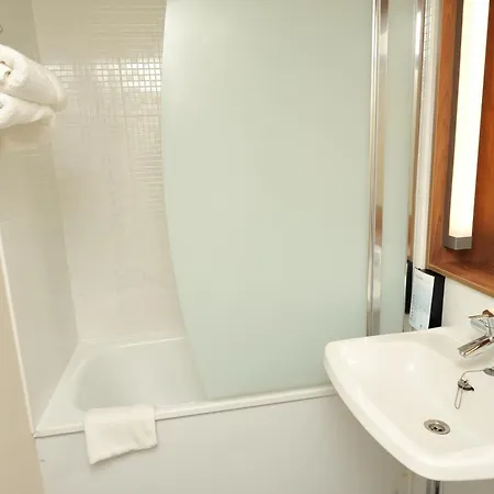 Ξενοδοχείο Campanile 3*